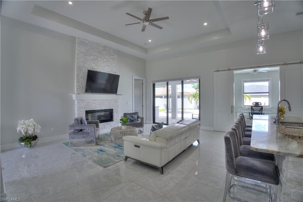 225 NW 1st ST-7