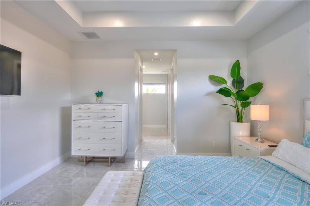 225 NW 1st ST-24