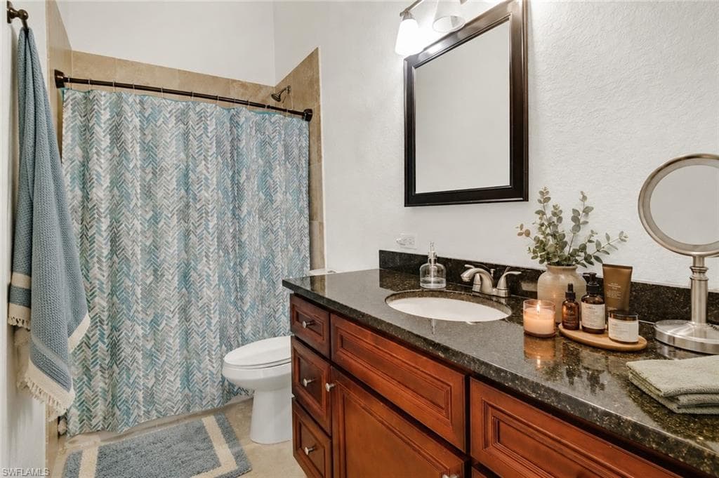 1561 Lynwood AVE-10