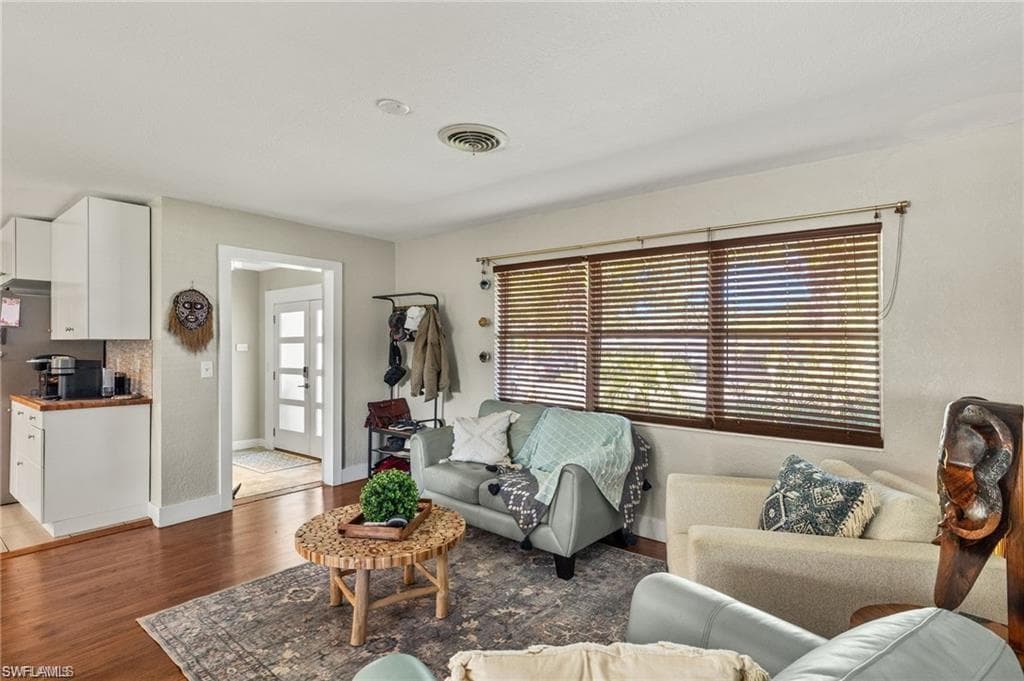 1262 Carlene AVE-8