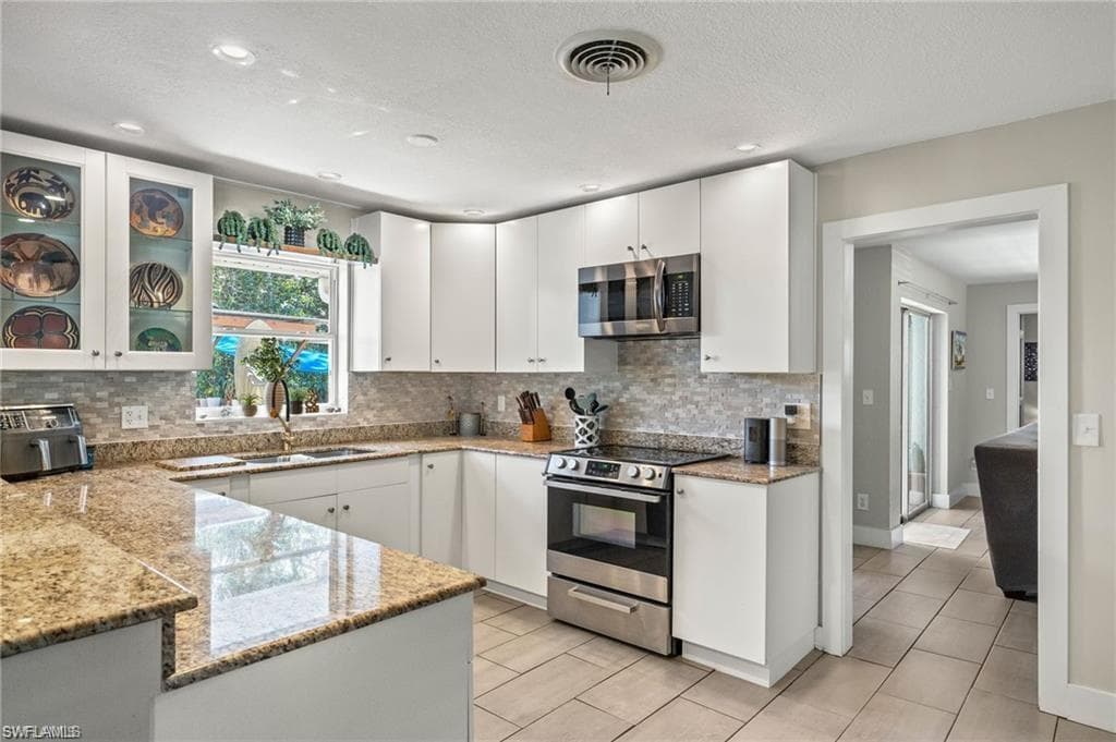 1262 Carlene AVE-3