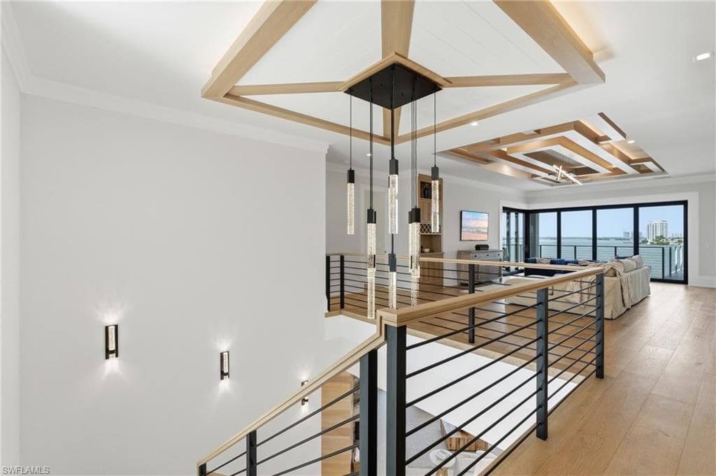 280 Estrellita DR-25