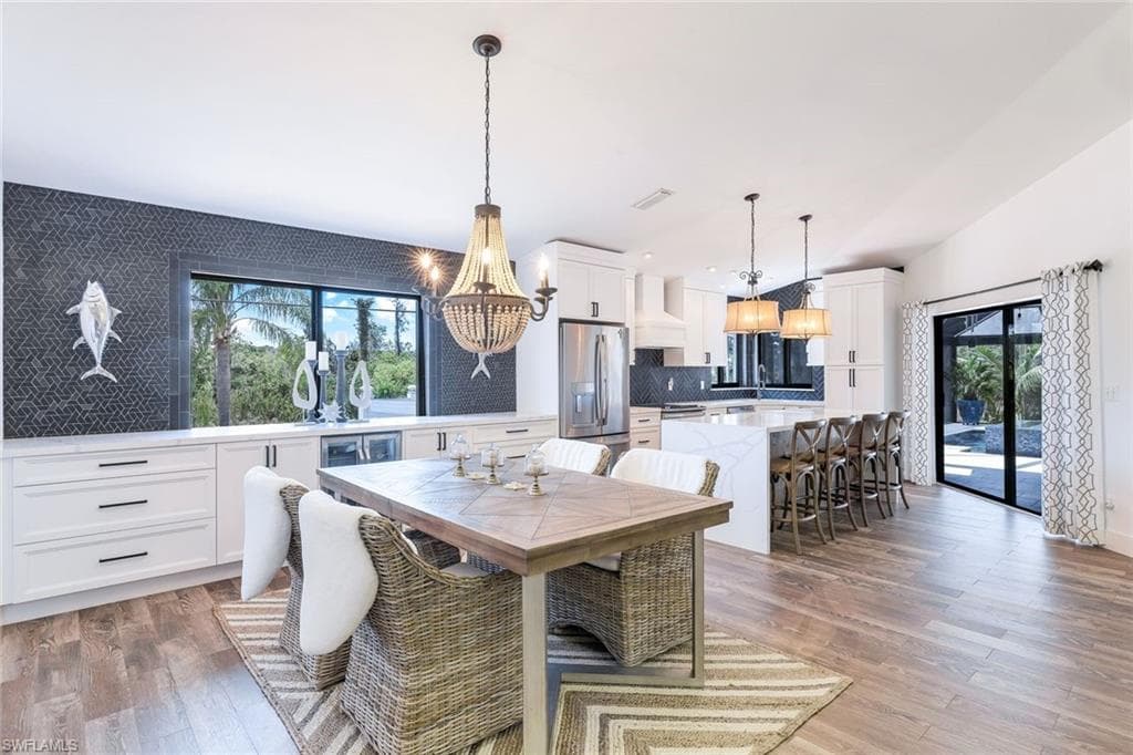 999 East Valley DR-15