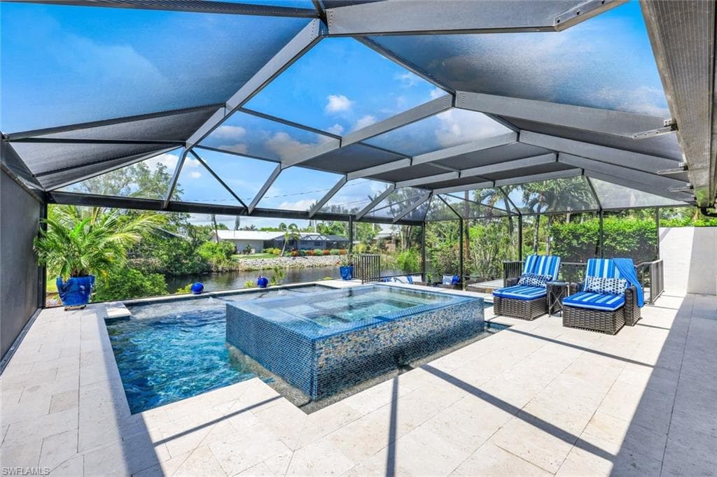 999 East Valley DR-33