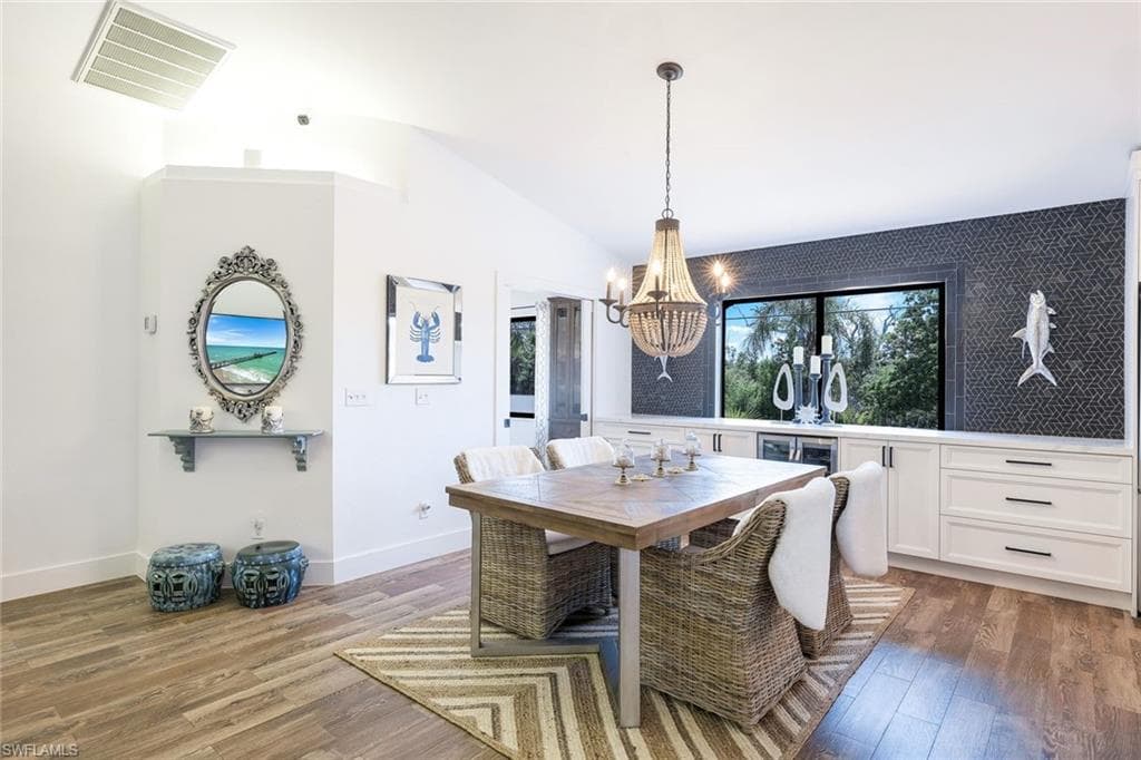 999 East Valley DR-14