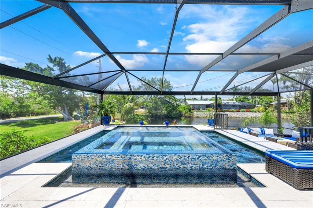 999 East Valley DR-30