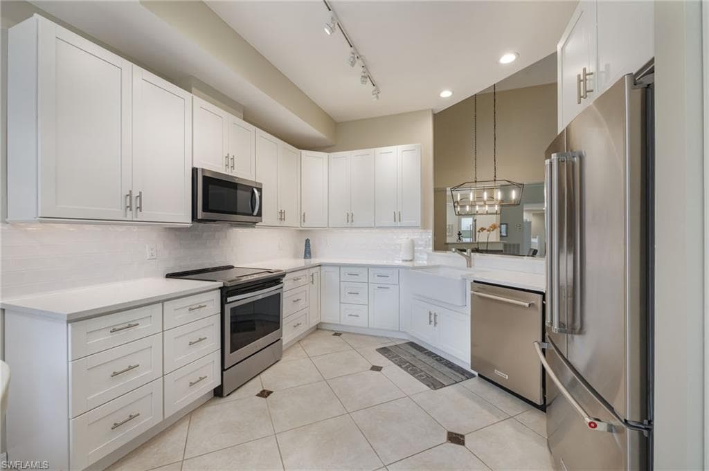 1505 Clermont DR B202-8