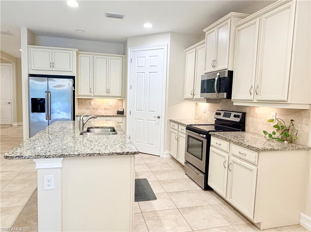 16432 Aberdeen WAY-1