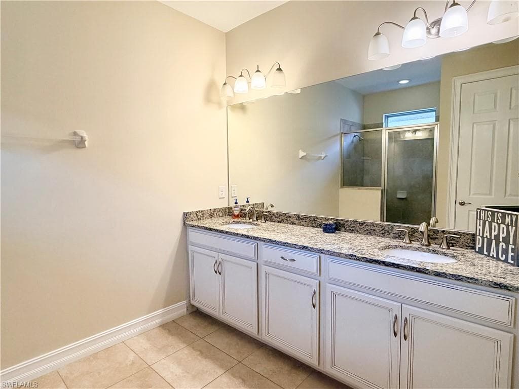16432 Aberdeen WAY-8