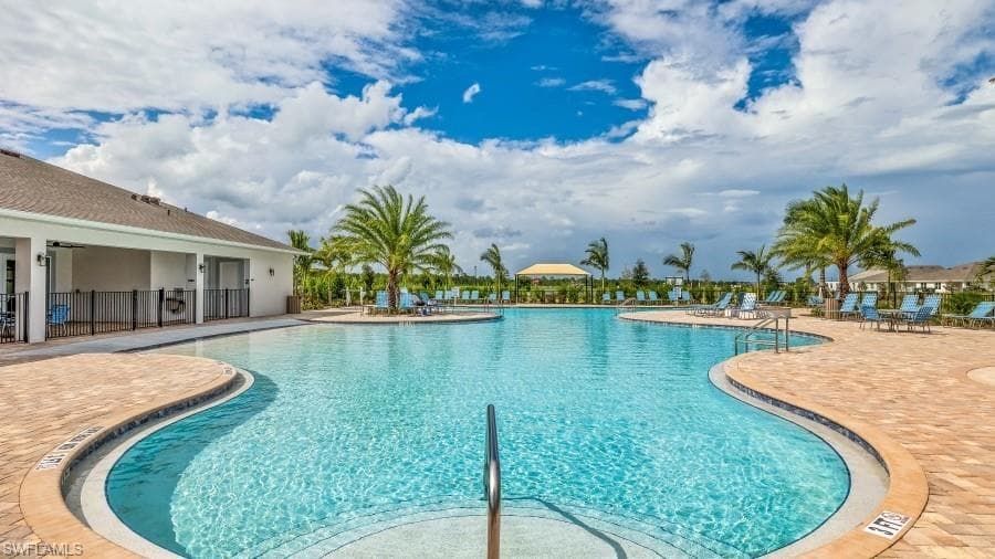 17971 Shade Tree LOOP-23