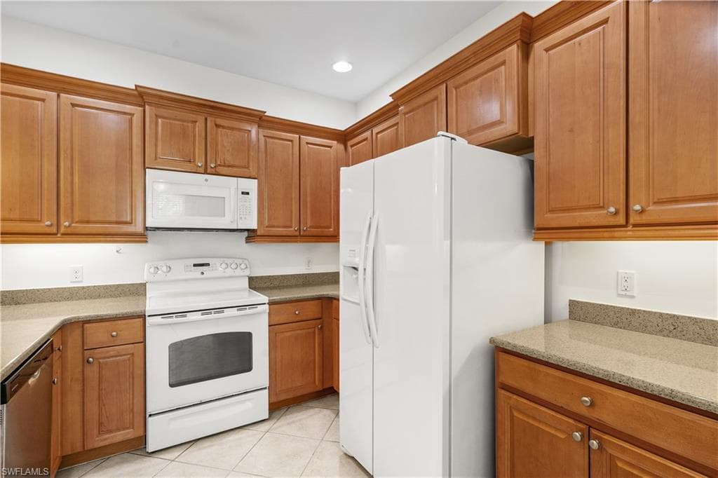 4390 Lazio WAY 401-16