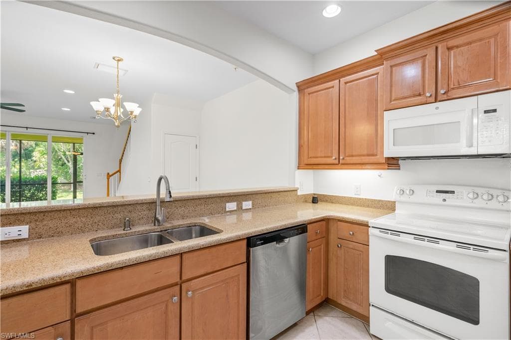 4390 Lazio WAY 401-15