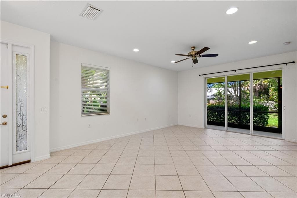 4390 Lazio WAY 401-19