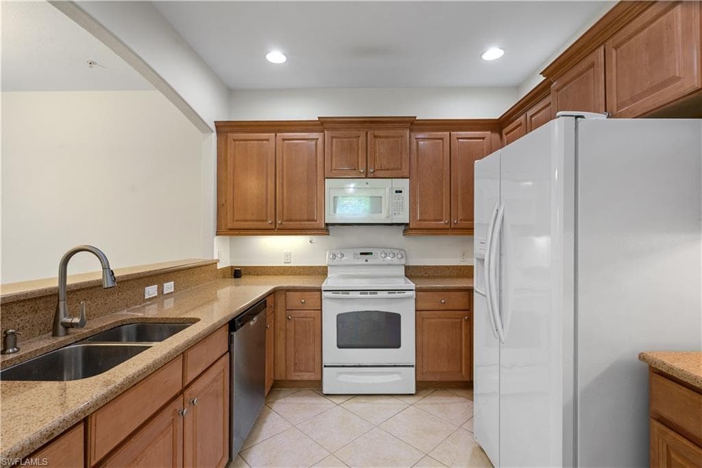 4390 Lazio WAY 401-13