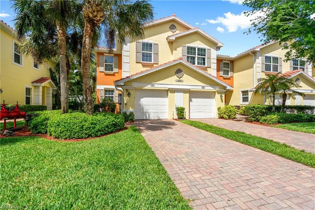 4390 Lazio WAY 401-3