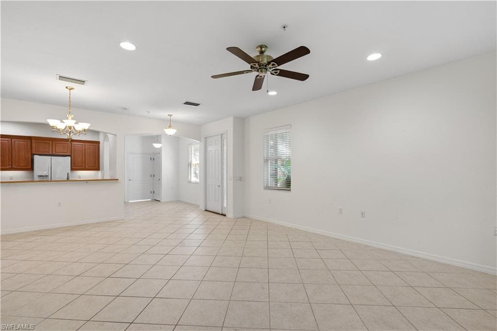 4390 Lazio WAY 401-20