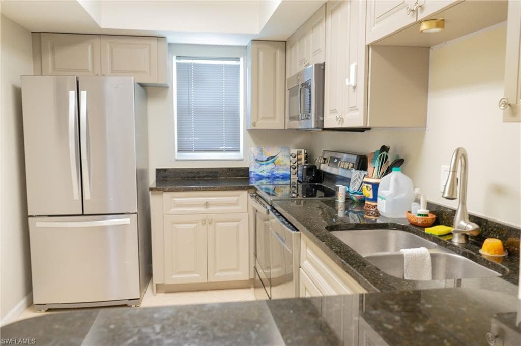 27249 Pullen AVE 5-4
