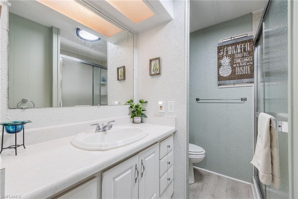 532 Palmer BLVD-22