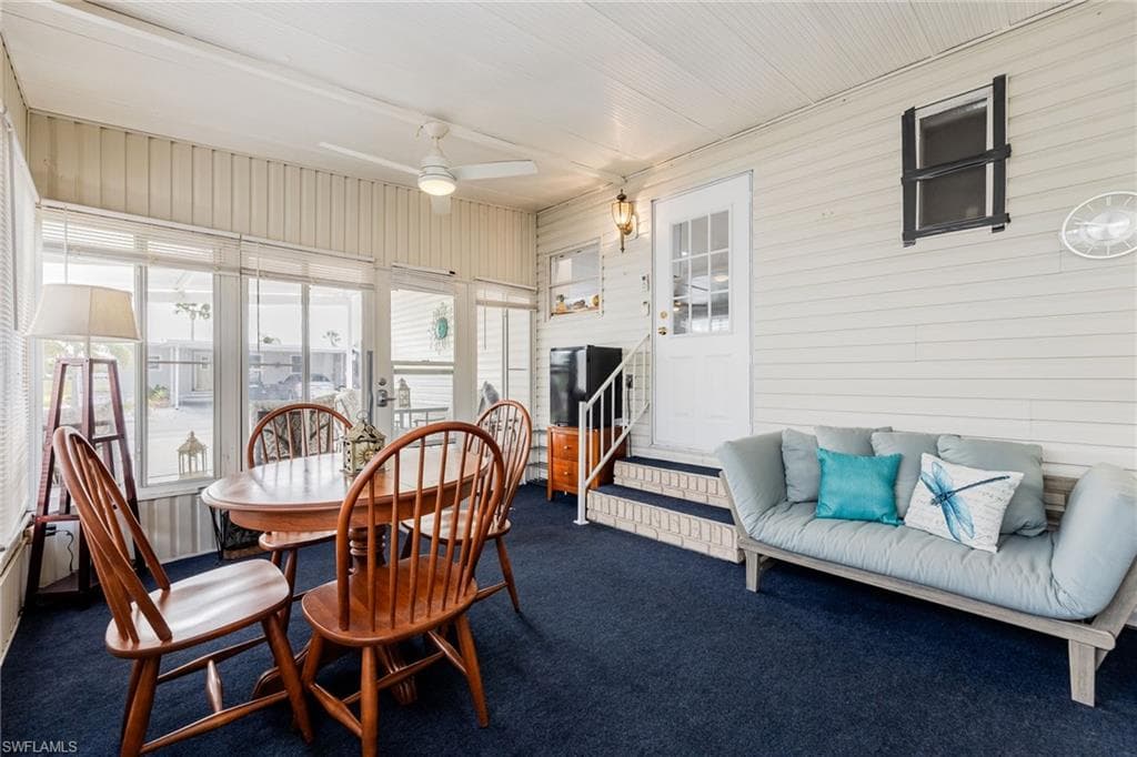 532 Palmer BLVD-25