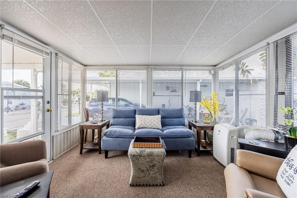 532 Palmer BLVD-4