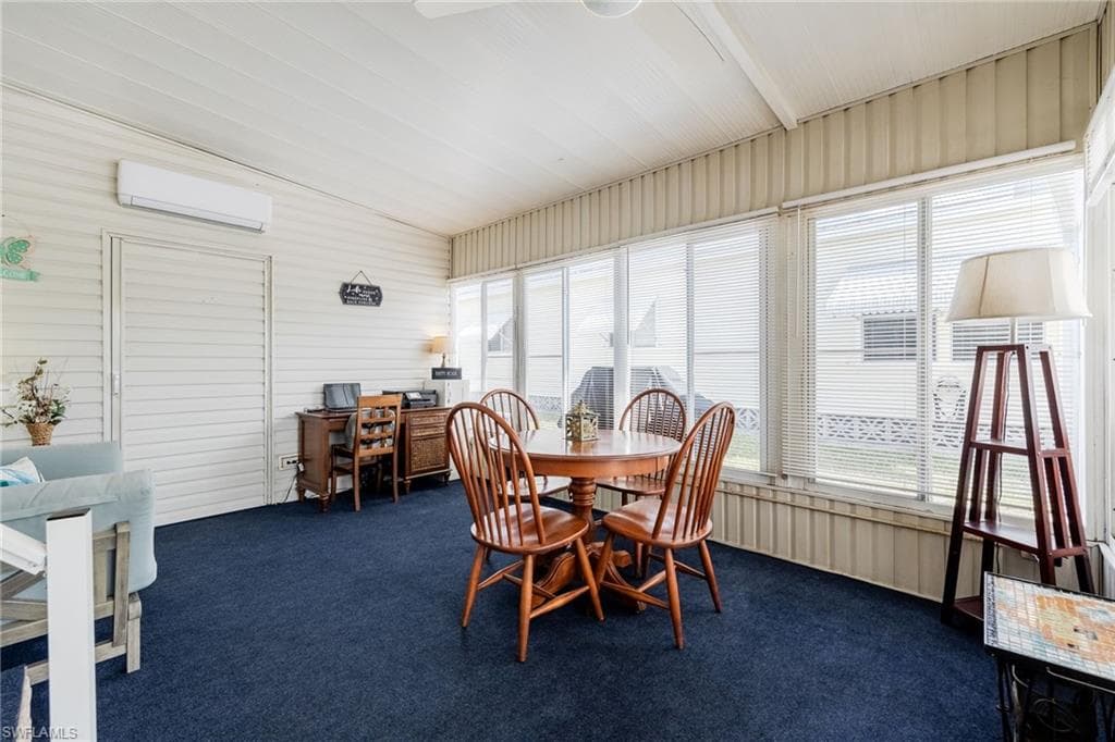 532 Palmer BLVD-24