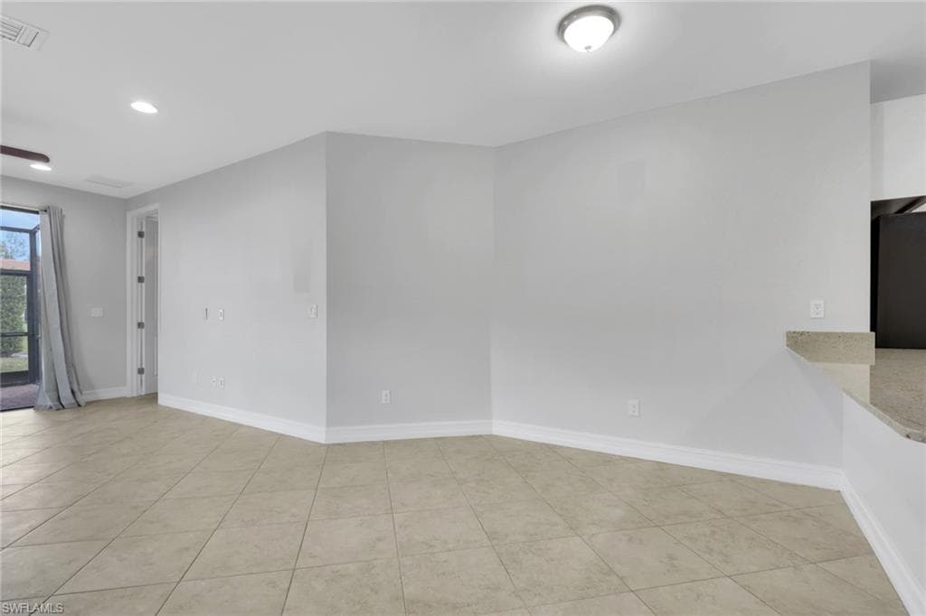 7738 Bristol CIR-12