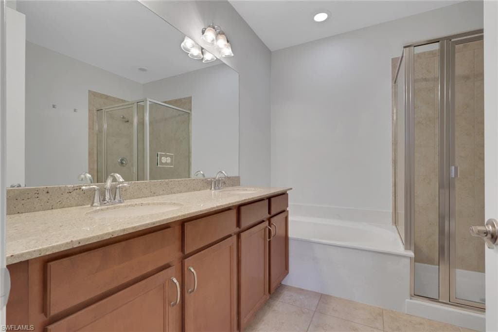 7738 Bristol CIR-14