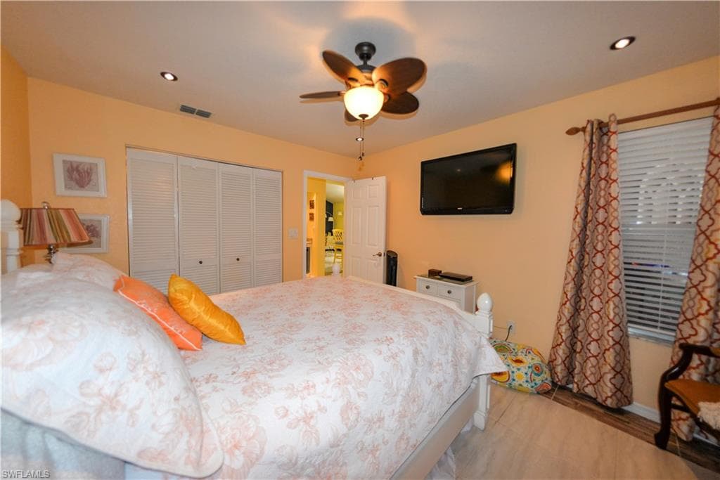 22161 Tallwood CT 706-9