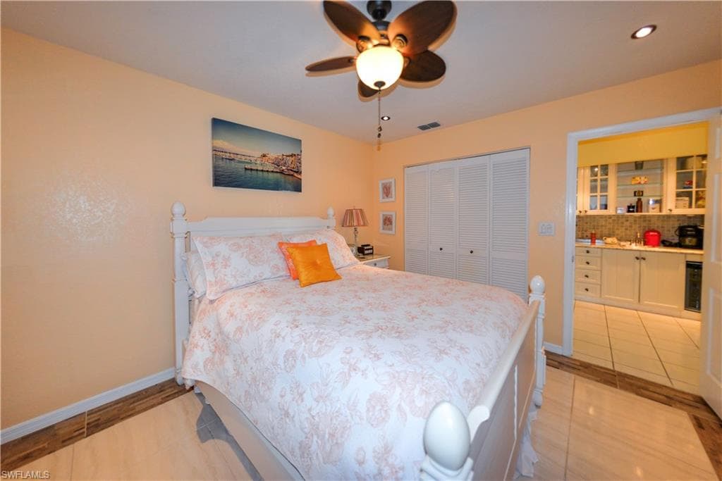 22161 Tallwood CT 706-10