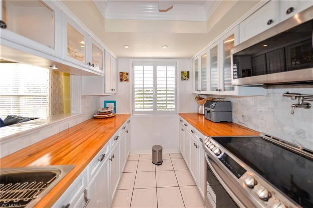 22161 Tallwood CT 706-18