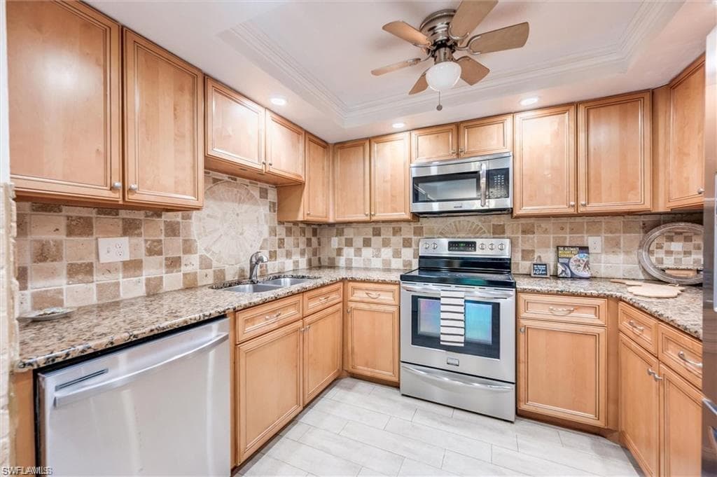 940 Augusta BLVD D939-10