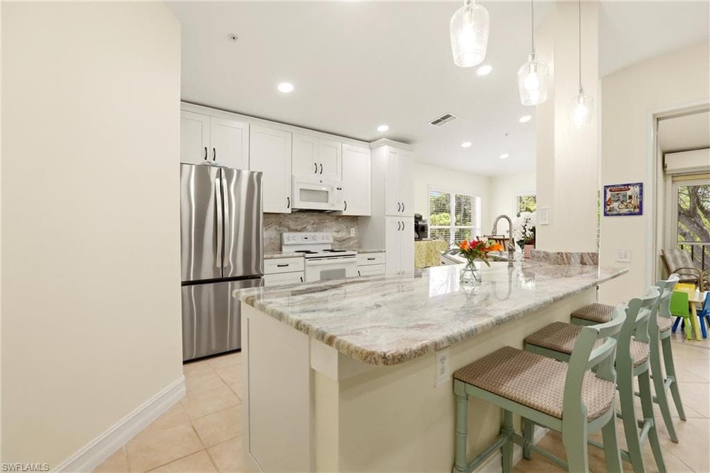 817 Carrick Bend CIR 201-5
