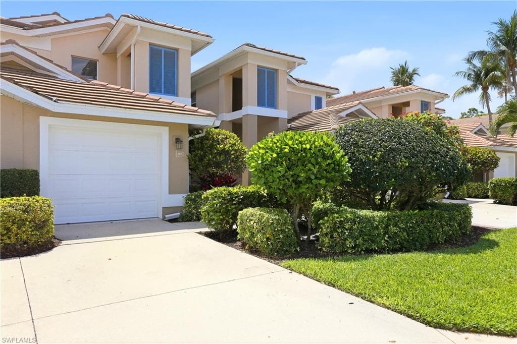 817 Carrick Bend CIR 201-0