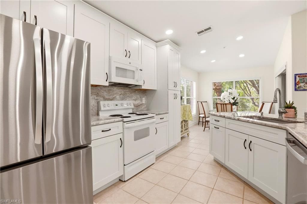 817 Carrick Bend CIR 201-7