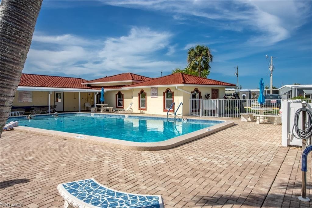 7144 Ladyfish DR-6