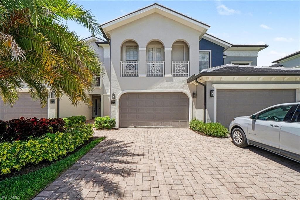 21584 Baccarat LN 103-2