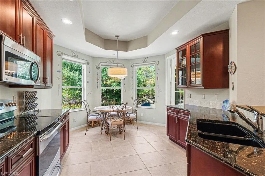 21584 Baccarat LN 103-7
