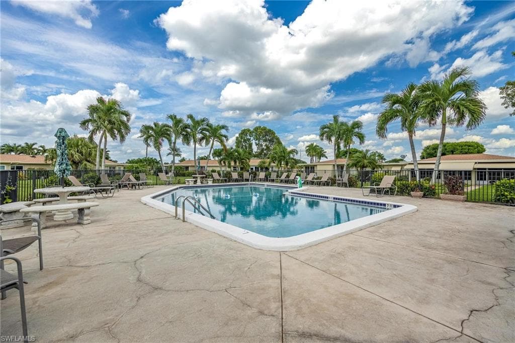 1460 Tredegar DR-31