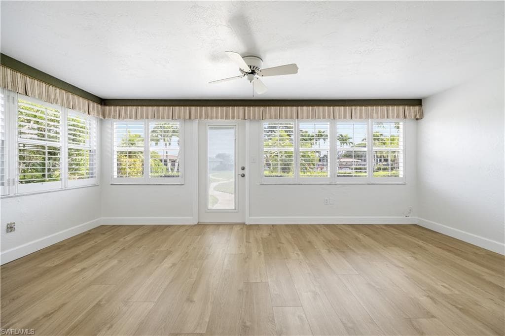 1460 Tredegar DR-10