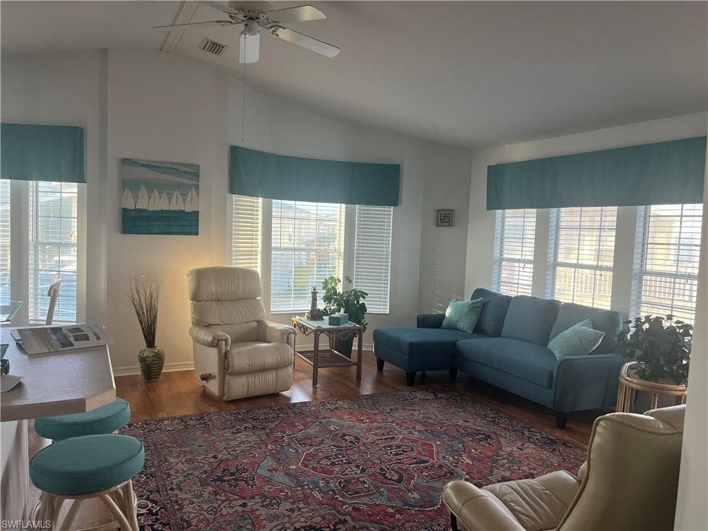 11061 Sunglow LN-1