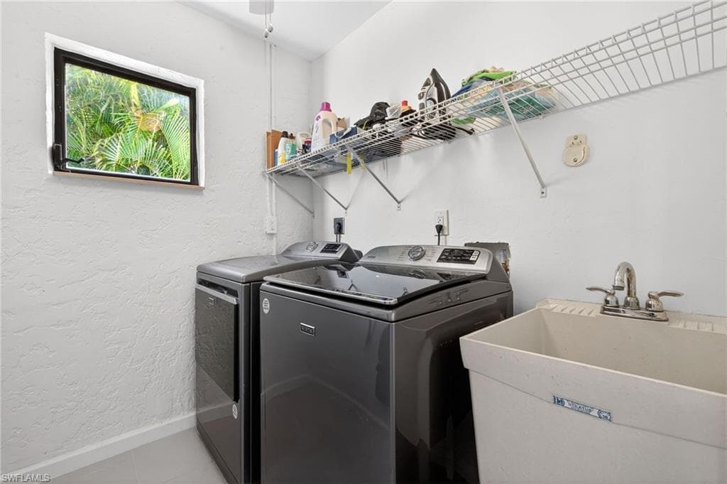 1304 Par View DR-20