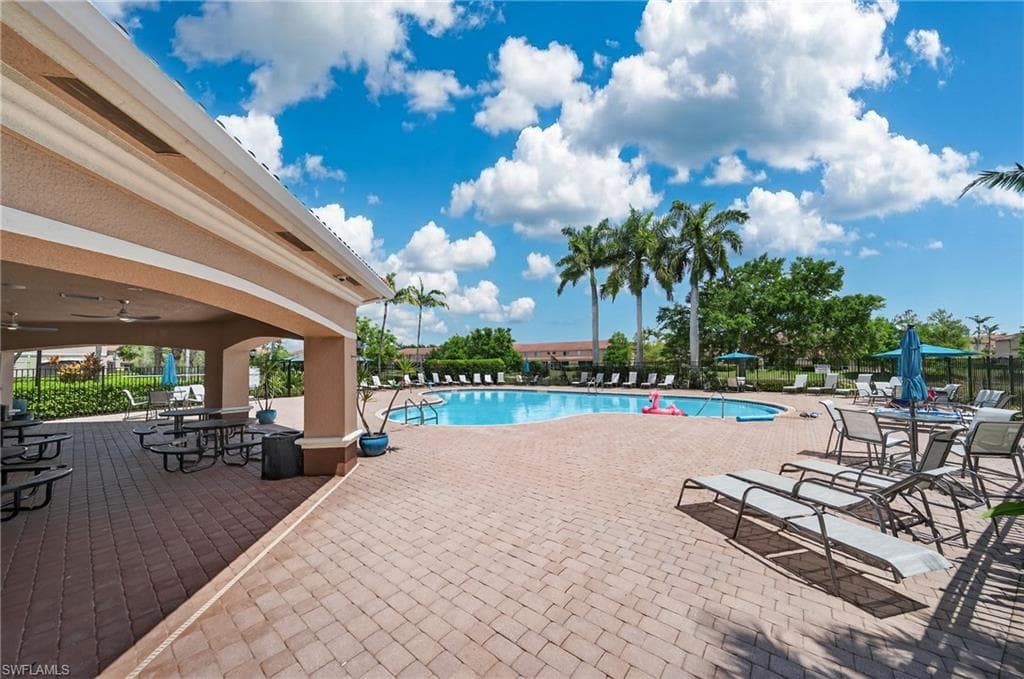 17560 Brickstone LOOP-29