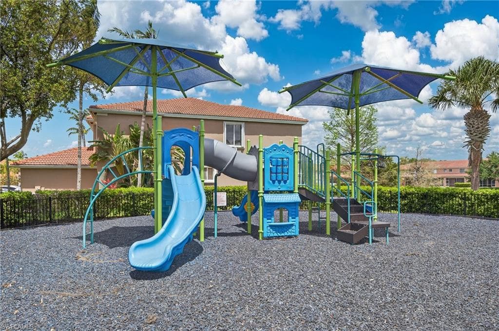 17560 Brickstone LOOP-32