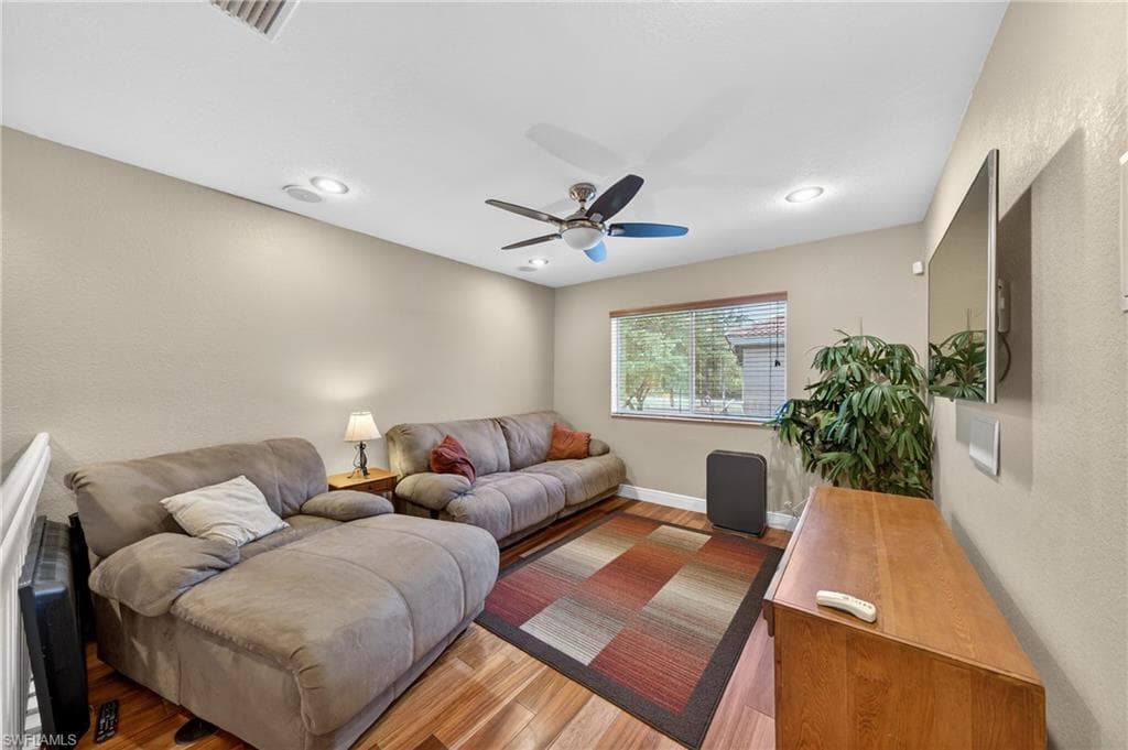 17560 Brickstone LOOP-13