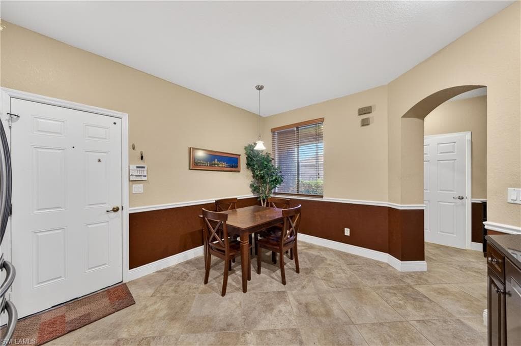 17560 Brickstone LOOP-7