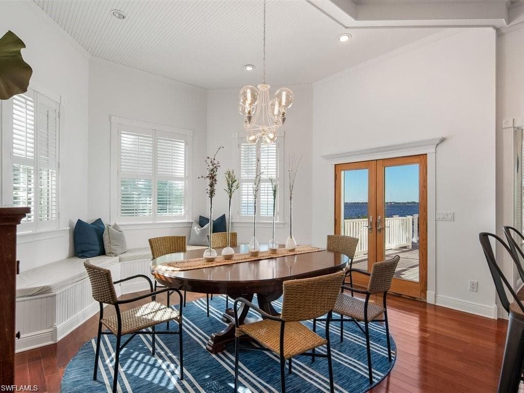 100 FAIRVIEW AVE-31