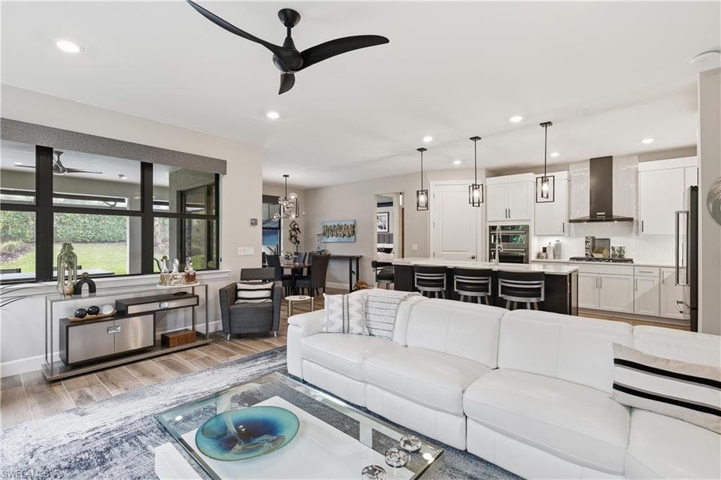 6678 Pennyroyal DR-9