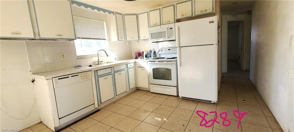 8289 Pelican RD-3
