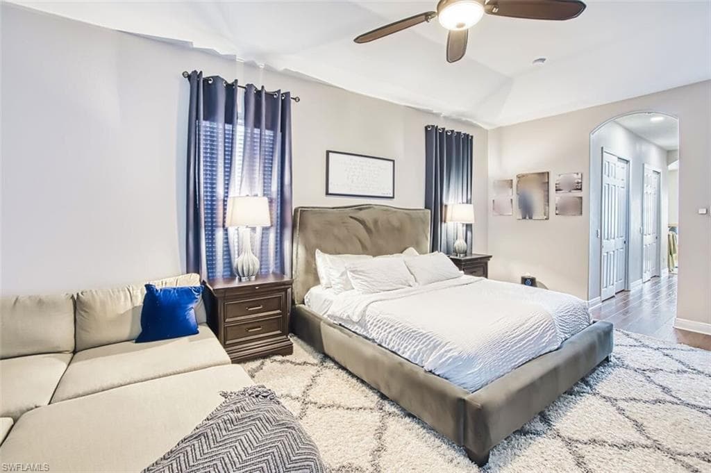 16018 Thorn Wood DR-22