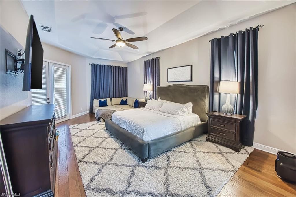 16018 Thorn Wood DR-21